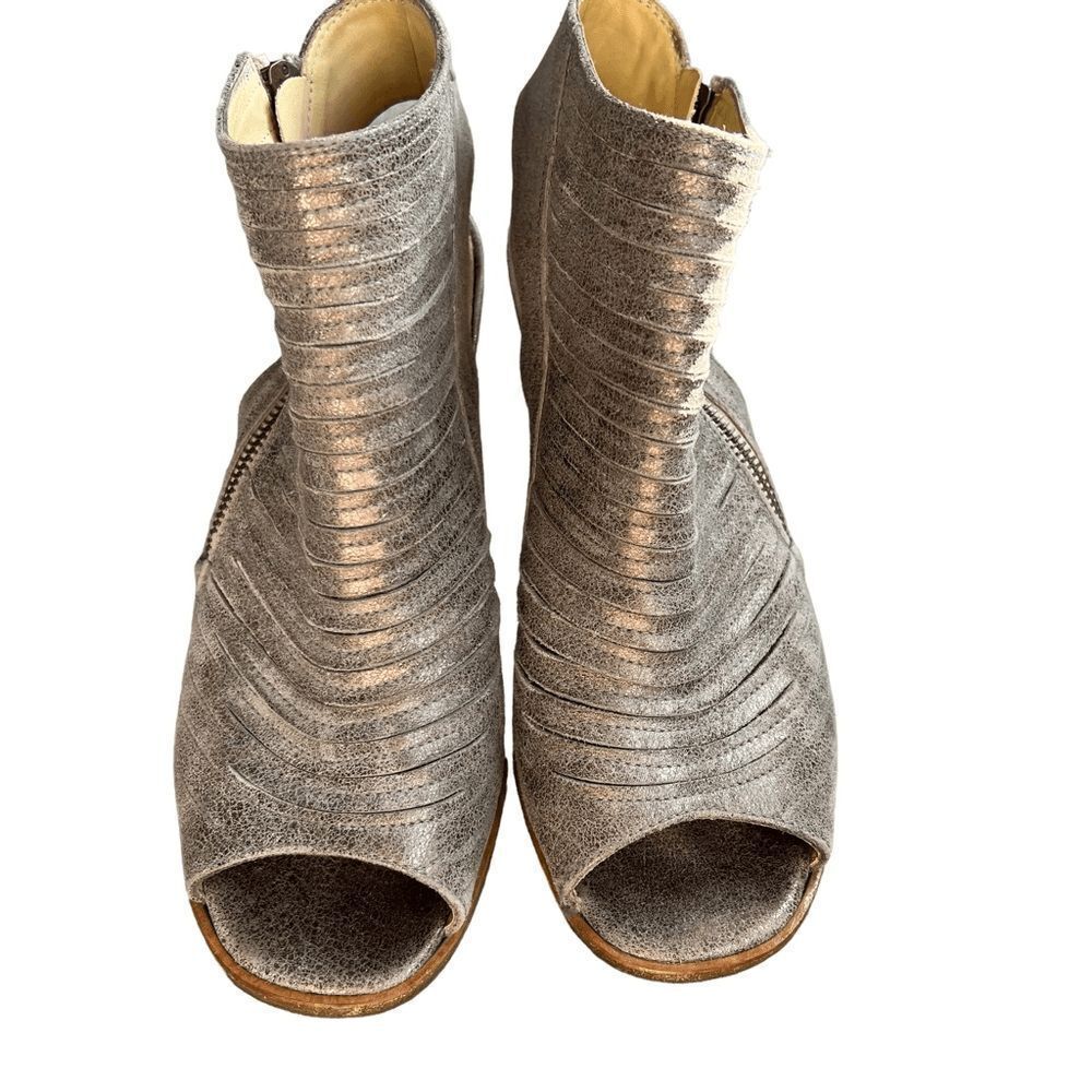 Paul Green Cayanne Peep Toe Sandal size 8M Smoke Metallic Leather Heels Shoes